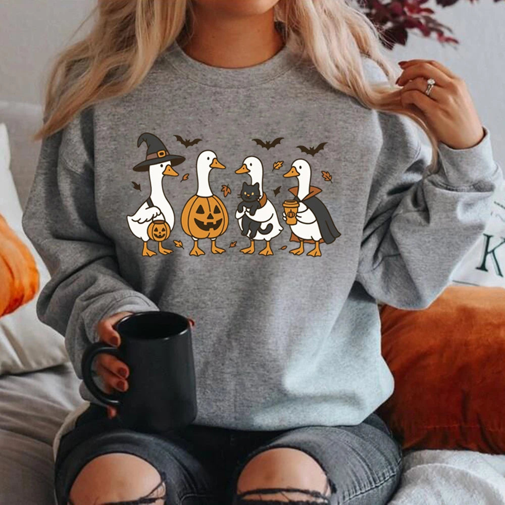 Halloween Goose Sweatshirt Funny Halloween Shirt Long Sleeve Crewneck Women Sweatshirt Spooky Goose Hoodies Fall Streetwear Tops
