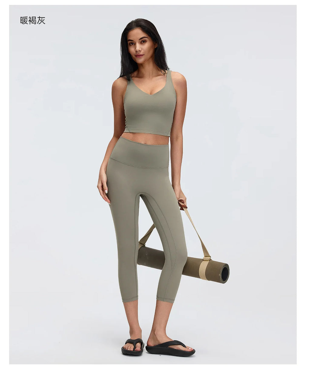 V Neck Built-in Bra Sports Yoga Top Slim-fit Vest with Quick Dry Casual Fitness Workout for Women Tank Top Wear